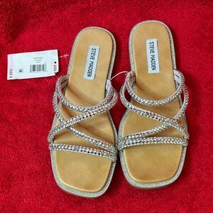 NWT Steve Madden Bling Sandals Size 6 in Women’s